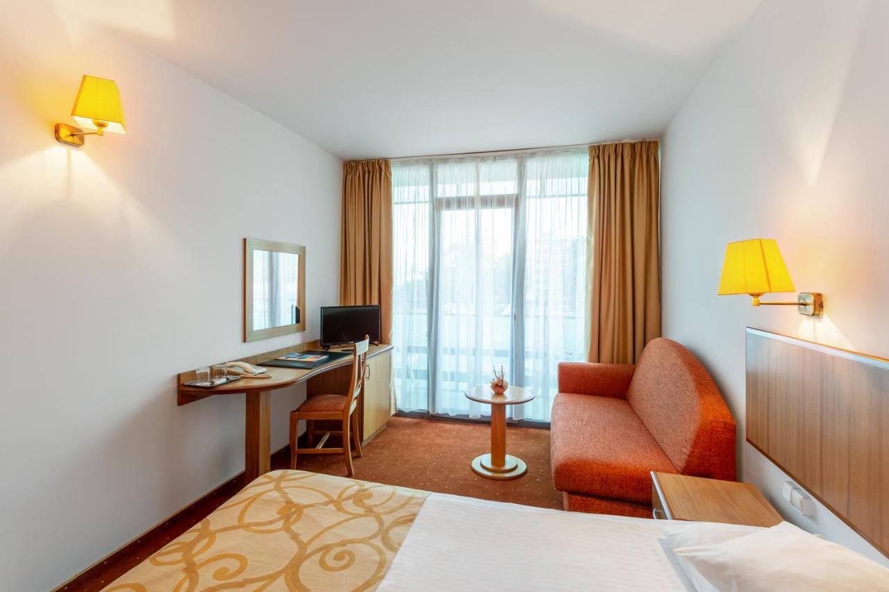 Hotel Cleopatra 萨图恩 外观 照片